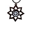 📿🤎 Collar Calado en MDF – Diseño Espiral Café con Blanco (5 cm x 5 cm) 🤍📿
